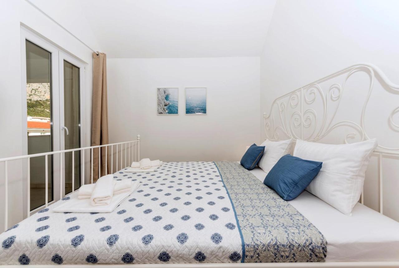 Apartment Vista Mare - 3 Bedroom, Sea View *